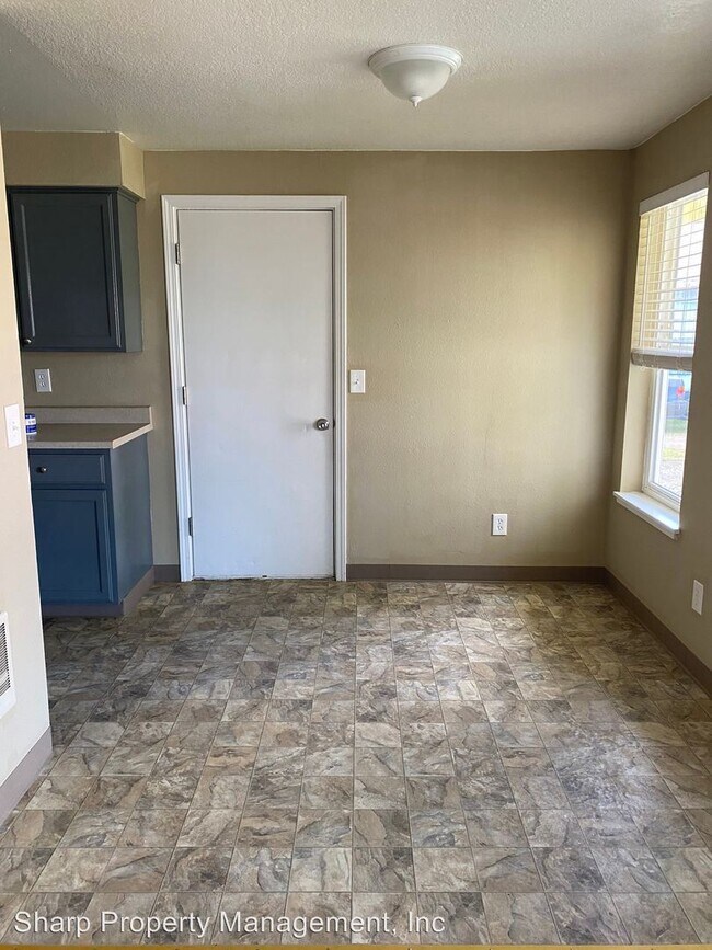 Foto del edificio - 3 br, 1 bath House - 818 Coweeman Ln