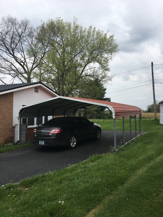 Building Photo - 3 bedroom 1 bath in Campbellsville, Ky