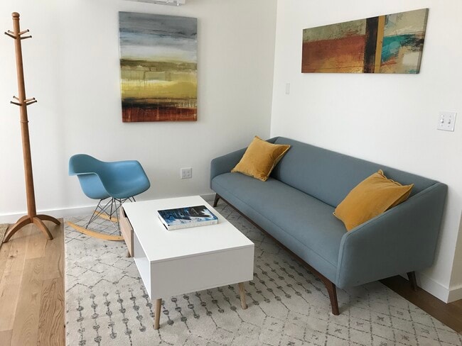 Building Photo - 1115 21st St Building Photo - 1115 21st St