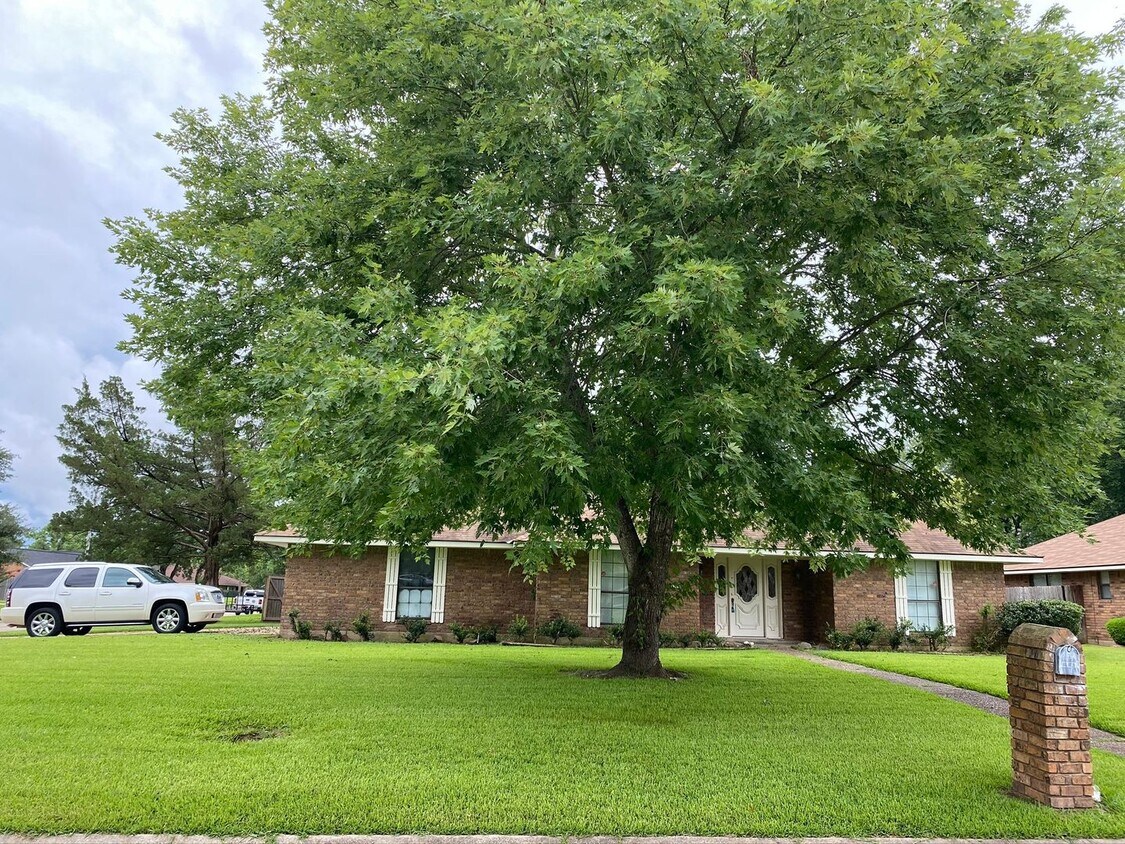 Brownlee Estates Room for Rent in Bossier City, LA