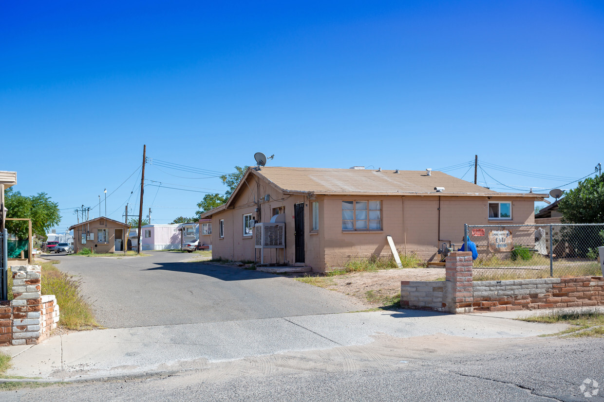 Primary Photo - Snug Harbor Mobile Home Park