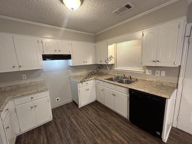 Foto del edificio - 86 Pond St