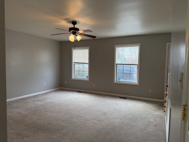 Foto del edificio - 2 bedroom 1.5 bath townhouse