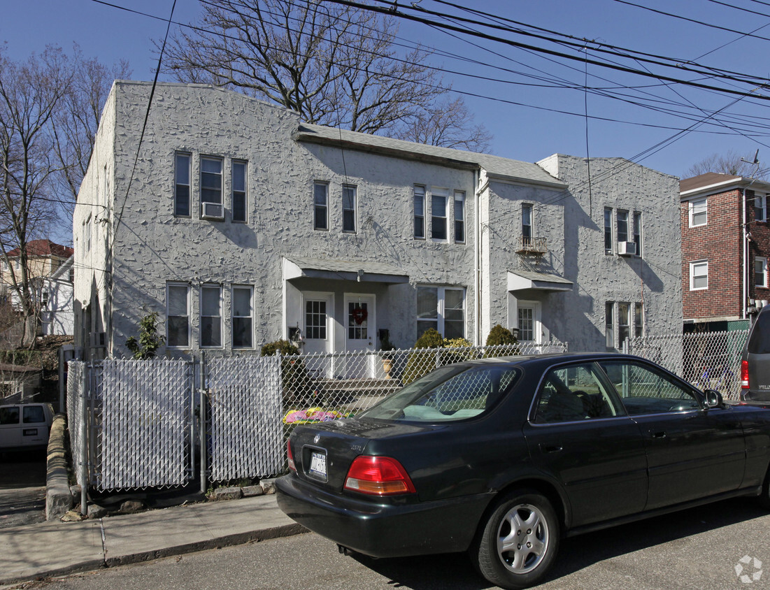 Building Photo - 106 Great Kills Rd