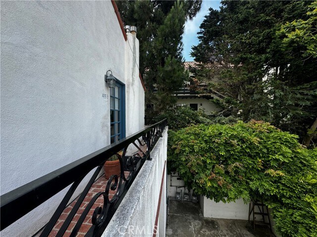 Foto del edificio - 435 Via Corta Via