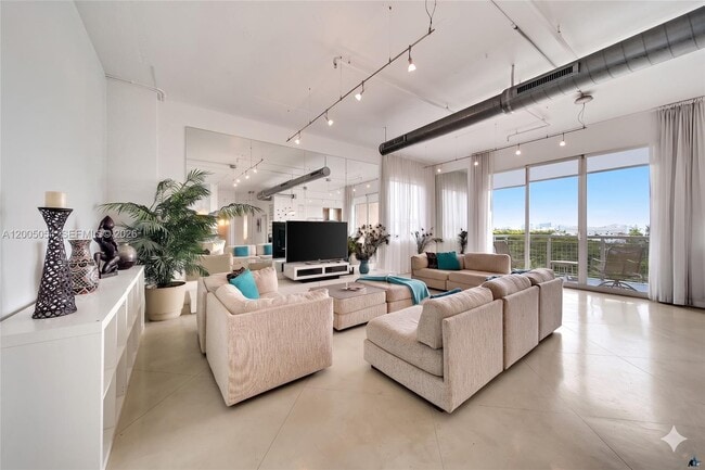 Foto del edificio - 2001 S Biscayne Blvd