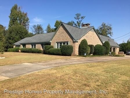 Building Photo - 4 br, 4 bath House - 307 Willow Drive