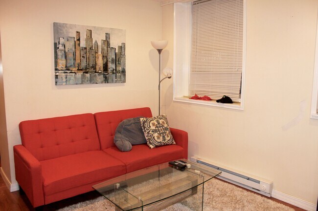 Foto del edificio - 879 Beacon St