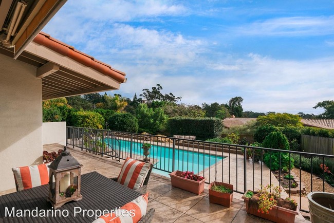 Foto del edificio - 3 br, 3 bath House - 860 Summit Road