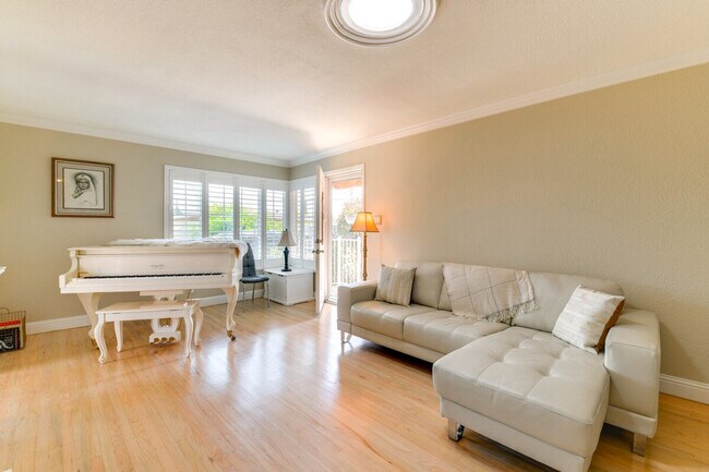 Foto del edificio - 2355 21st St