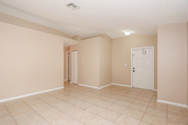 Foto del edificio - 4646 SW 12th Ct