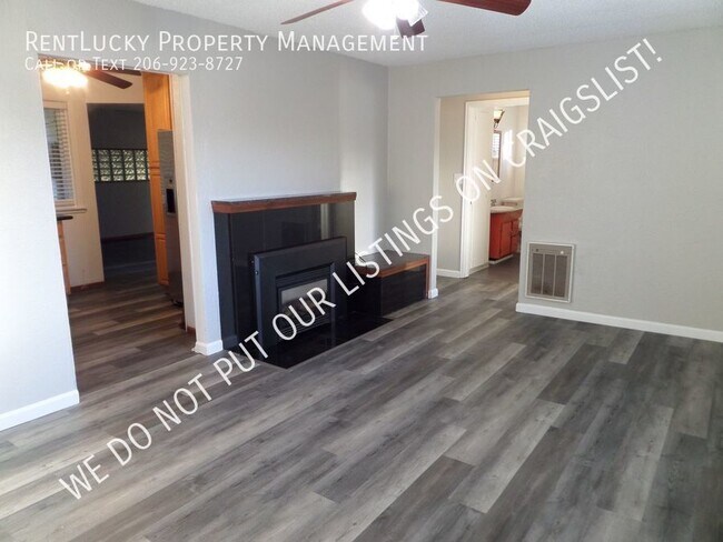 Foto del edificio - Unique and Cool! Large, Updated 4-bedroom ...