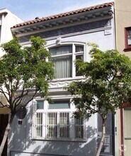 Building Photo - 45 Lynch St