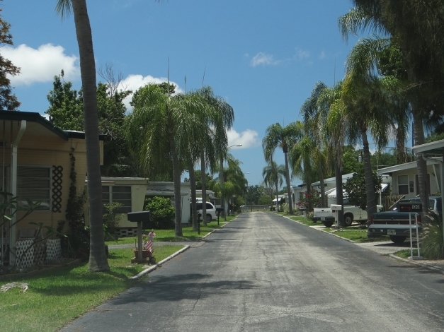 Foto del edificio - Hillside Mobile Home Park