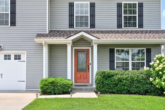 Building Photo - Spacious 4-Bedroom Home with Modern Upgrad...