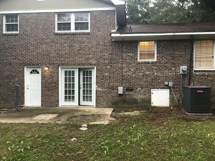 Primary Photo - 303 Park Ln