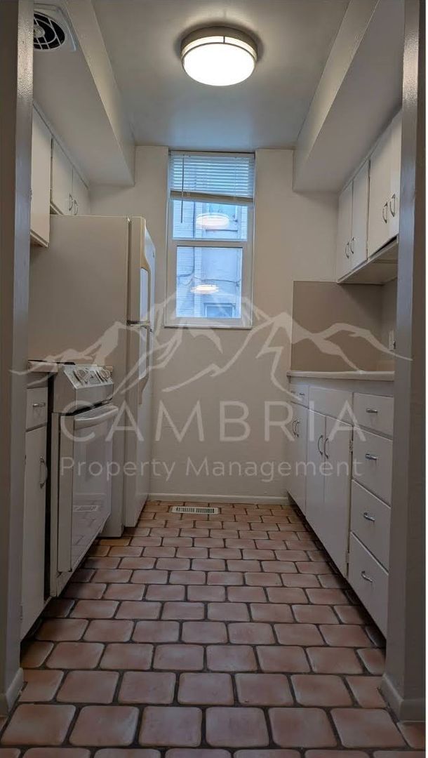 Foto del edificio - Cozy 2 BR 1 BA Condo Available In West Valley