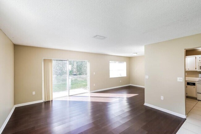 Foto del edificio - 4201 NW 120th Ln