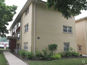 Building Photo - 10519 S Artesian Ave