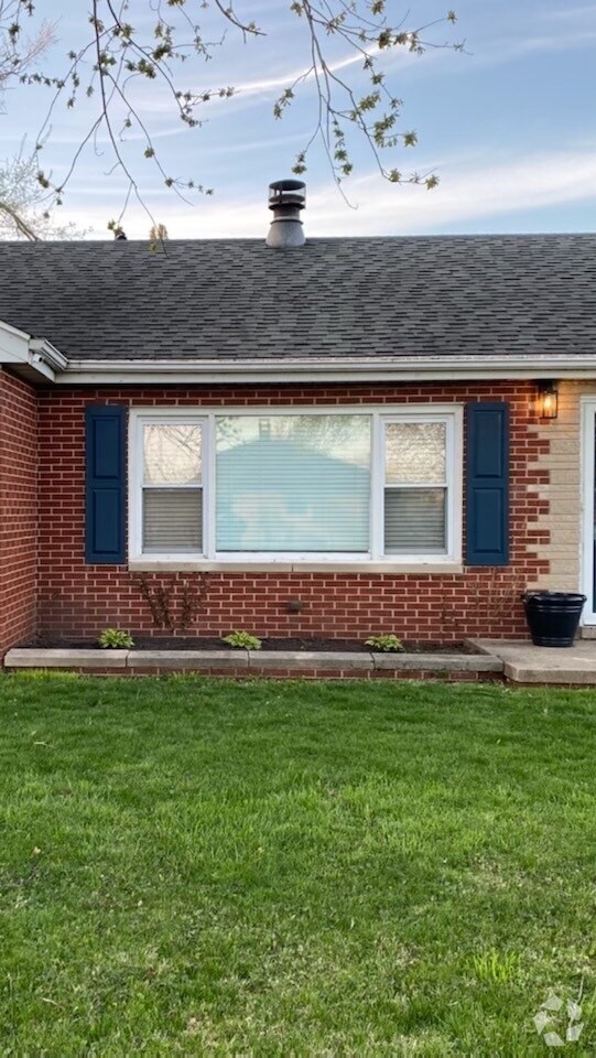 Northbrook Manor Apartments for Rent with Hardwood Floors Morton, IL