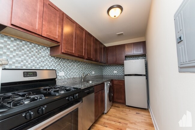 Building Photo - 532 W Arlington Pl
