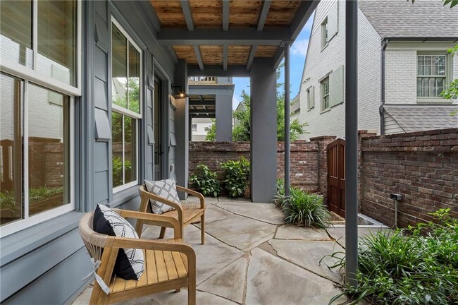 Foto del edificio - 2711 Southwell St