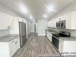 Foto del edificio - 7550 Oak Chase