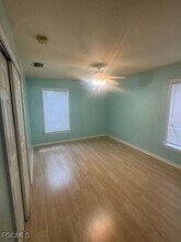 Building Photo - 722 SW 35th St