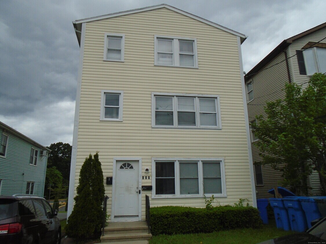 Foto principal - 327 Augur St