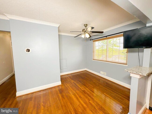 Foto del edificio - 3217 St Lukes Ln