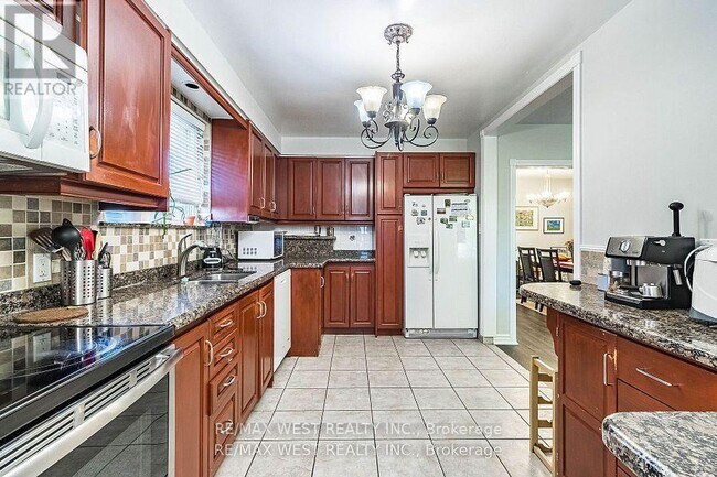 Photo du bâtiment - 24 Clarion Rd