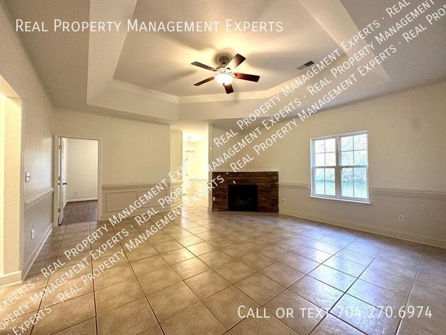 Building Photo - Beautiful 4 BR /2BA Home in Charlotte!