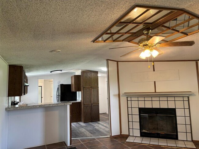 Building Photo - 2127 SH 30