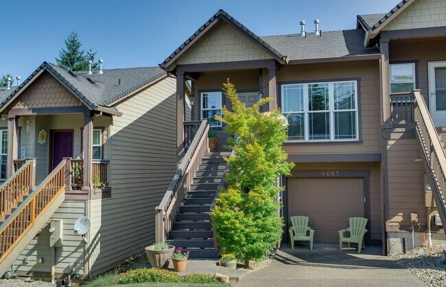 Foto del edificio - Spacious Happy Valley Townhome Featuring Three Bedrooms, Two Balconies & Attached Garage