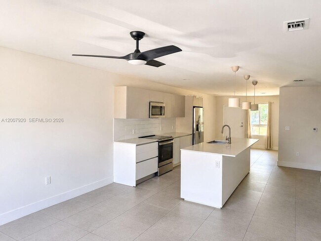Foto del edificio - 2505 NE 193rd St