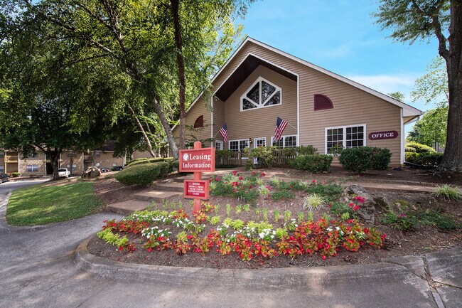 Foto del edificio - Park Hills Apartments