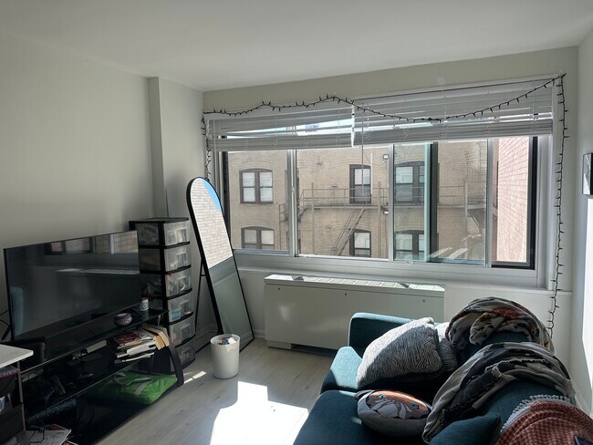 Foto del edificio - 1330 New Hampshire Ave NW