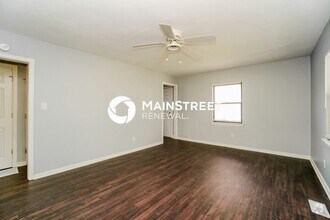 Building Photo - 3307 Eisenhower Rd