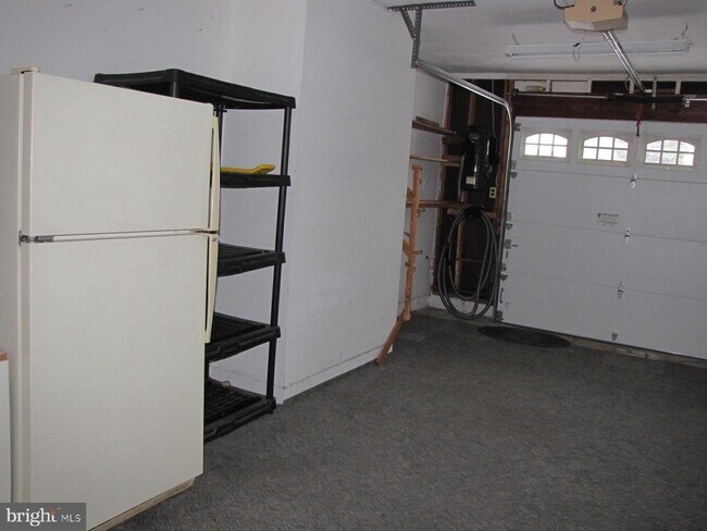 Building Photo - 4530 Lantern Pl
