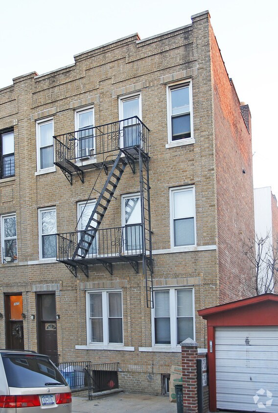 Primary Photo - 1681 76th St