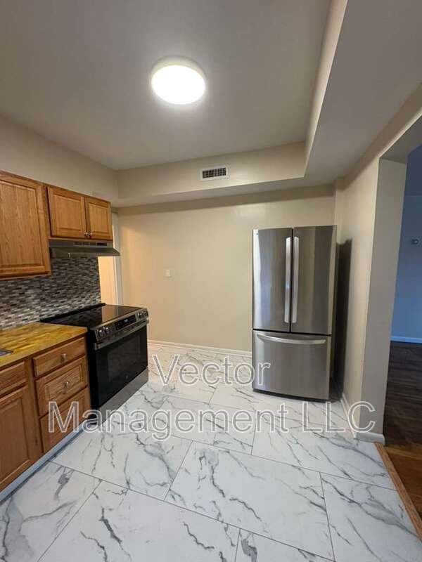 Building Photo - 1400 Ella T Grasso Blvd