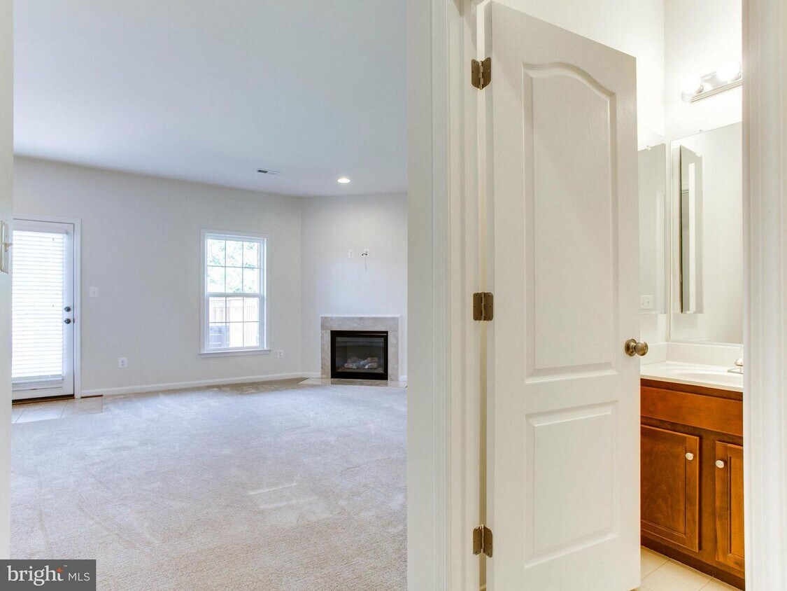 Primary Photo - 25111 Sweet Myrtle Square