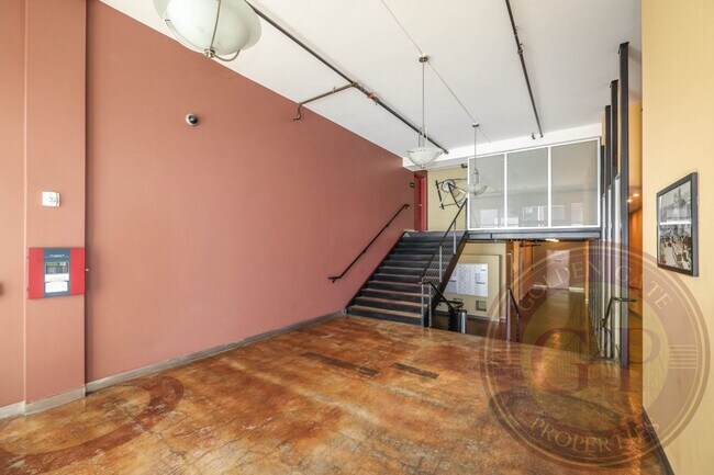 Foto del edificio - South Beach - 1 BR, 2 BA Loft 873 Sq. Ft. - 3D Virtual Tour, Parking, Block from Giants Stadium
