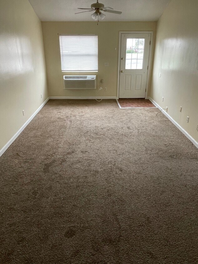 245 Sycamore St Unit 3, Lynchburg, OH 45142 Apartments in Lynchburg