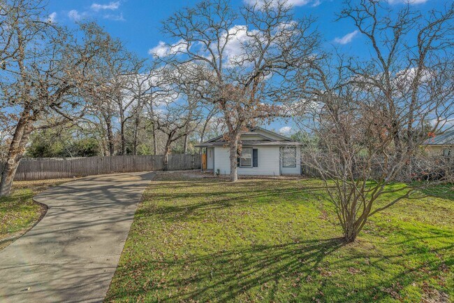 Foto del edificio - Adorable 3 bed in Quiet Neighborhood!