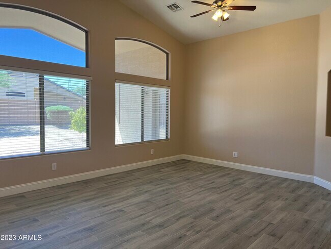 Building Photo - 5422 N Rattler Way