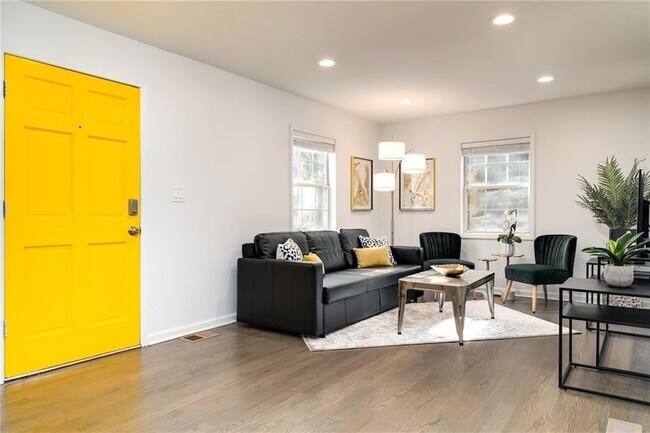 Foto del edificio - 799 Verner St NW