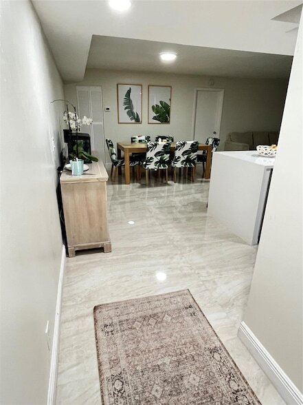 Foto del edificio - 12069 Royal Palm Blvd