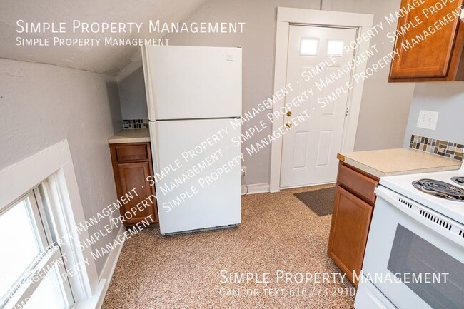 Building Photo - 1 Bedroom, 1 bath beautiful unit close to ...