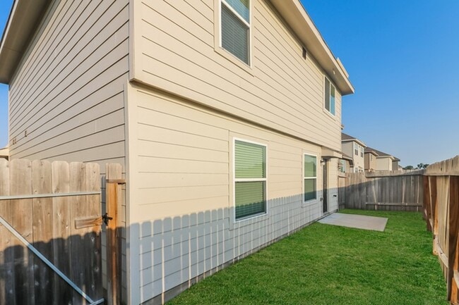 Building Photo - 5427 Tobins Gully Dr